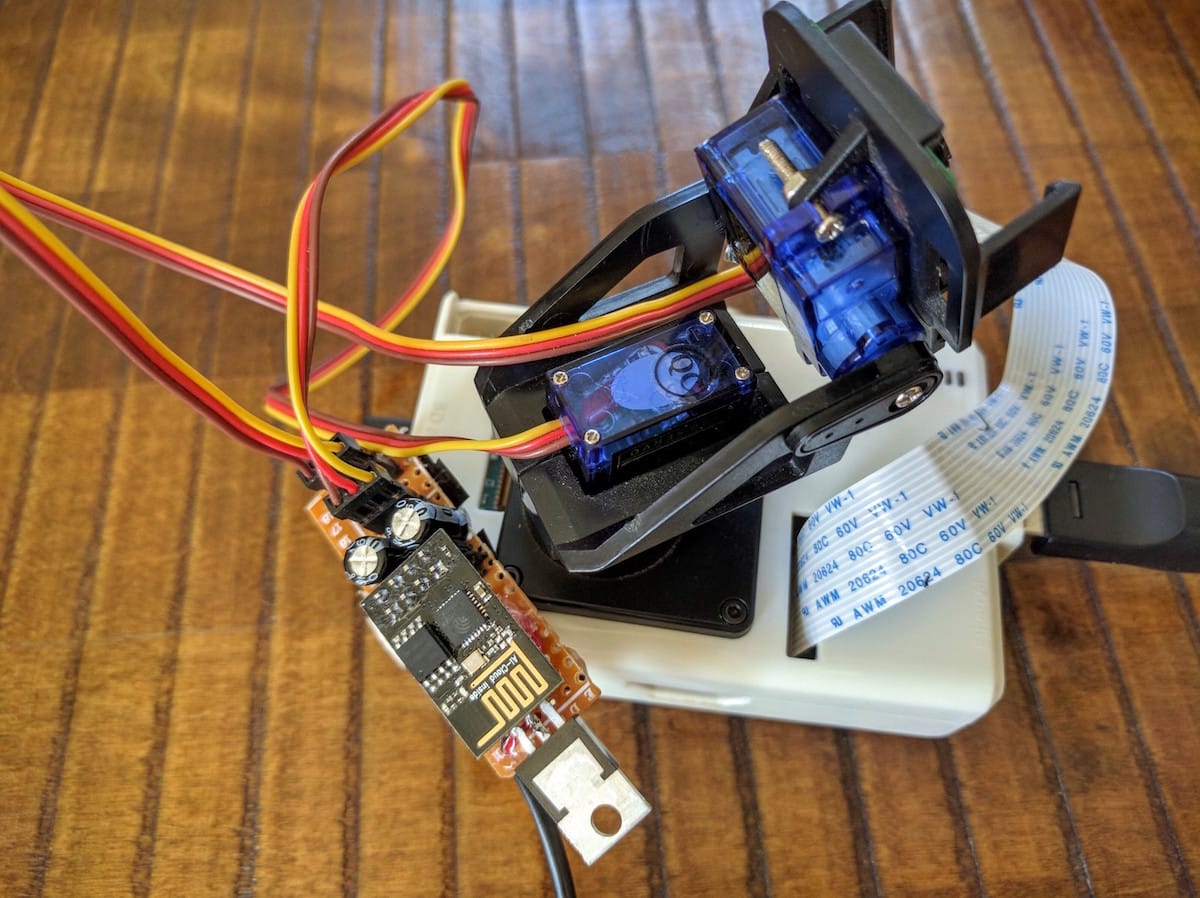 Servo Articulation of Web Cam with ESP8266 01 and Blynk