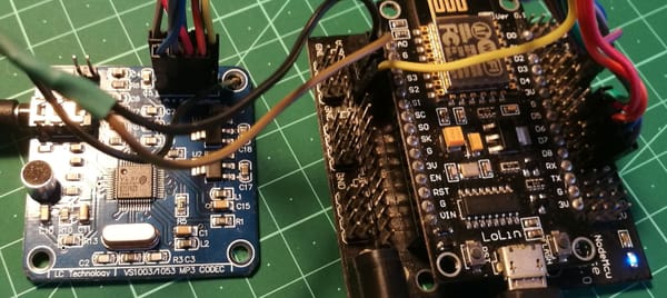 Make an amazing $6 digital radio with an old ESP8266 and a VS1053 decoder
